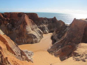 "El Laberinto": curiosas formaciones en Morro Blanco