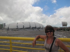 Zulma frente al Arena das Dunas, en Natal